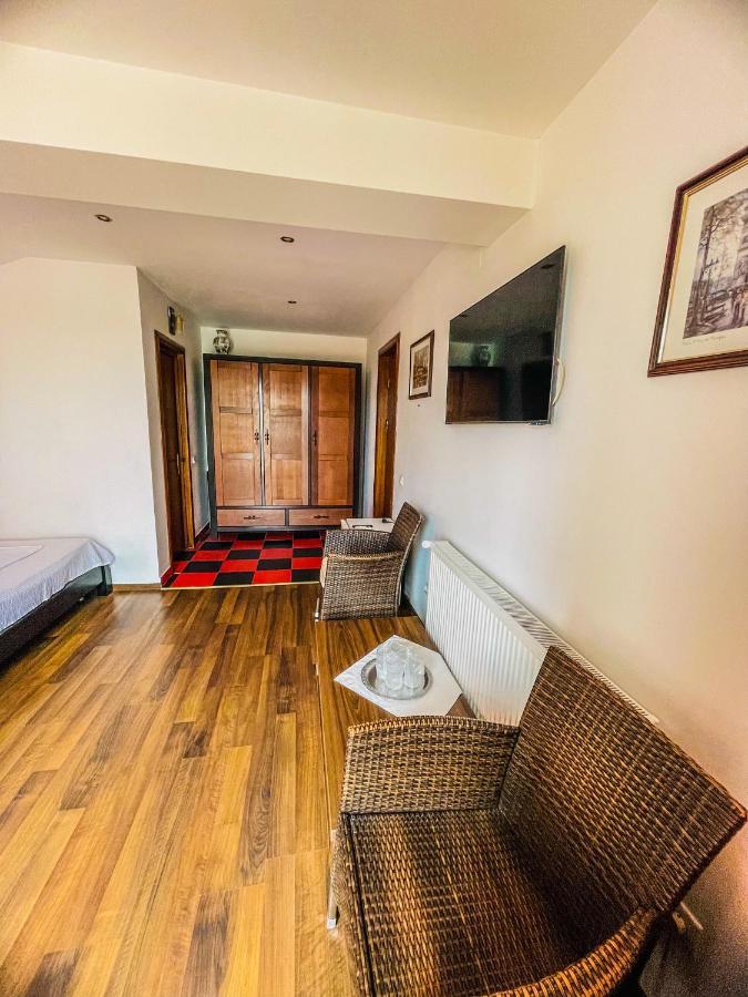 Vila Orange Hotell Năvodari Exteriör bild