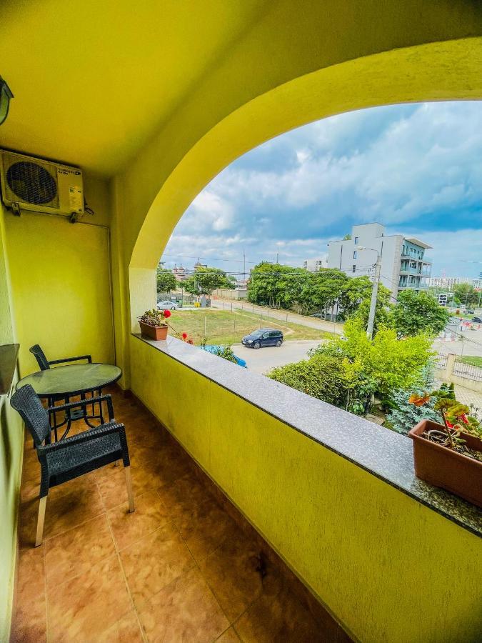 Vila Orange Hotell Năvodari Exteriör bild