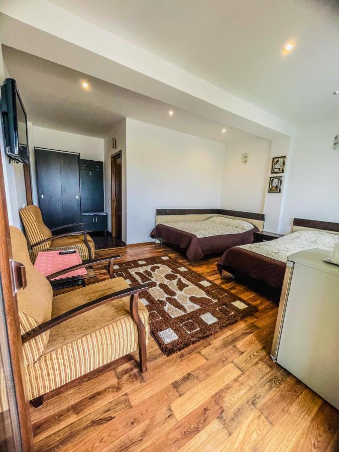 Vila Orange Hotell Năvodari Exteriör bild