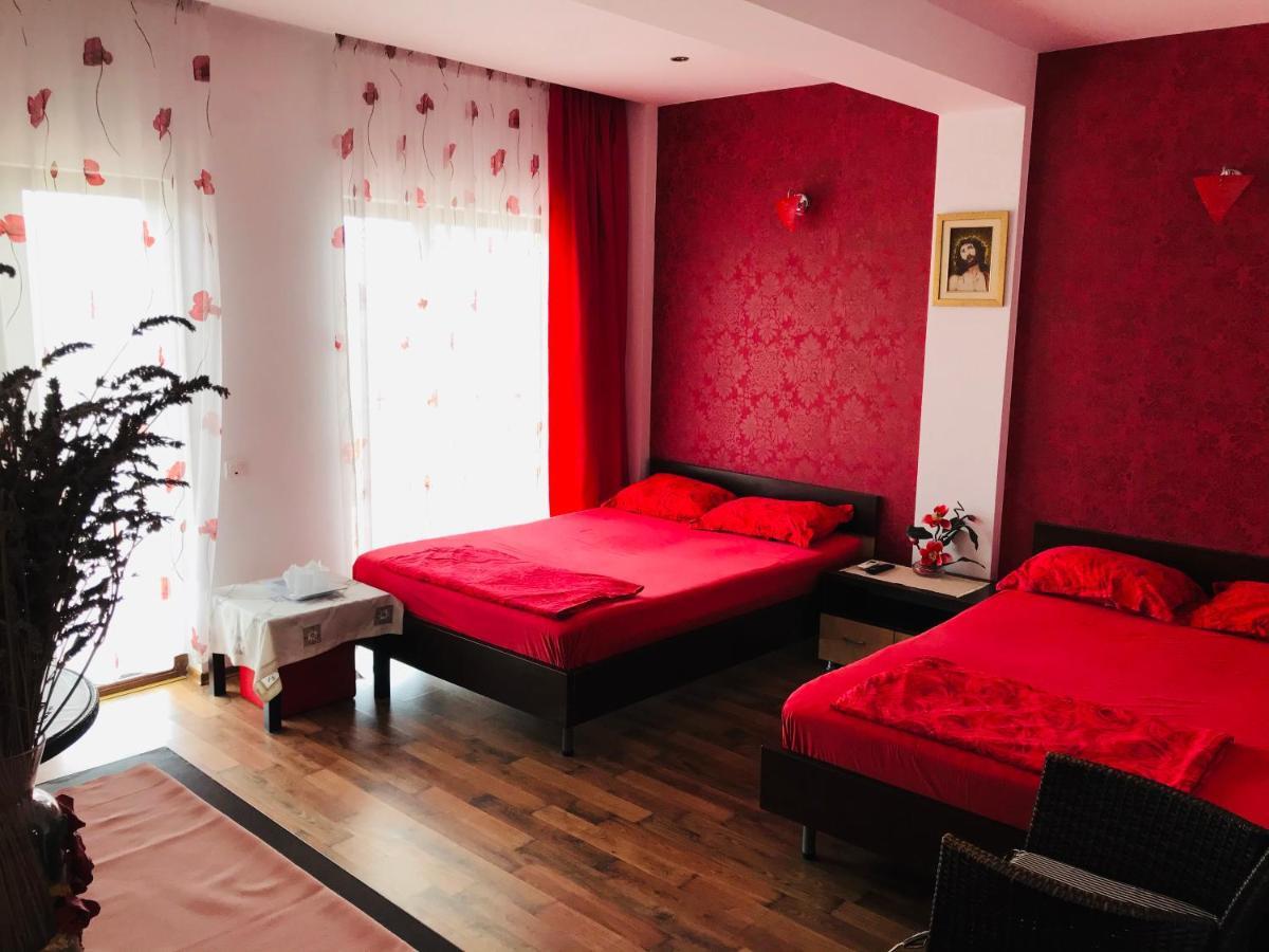 Vila Orange Hotell Năvodari Exteriör bild