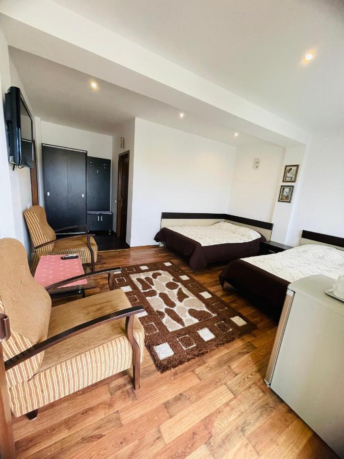 Vila Orange Hotell Năvodari Exteriör bild